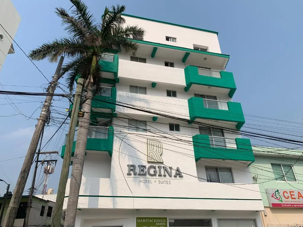 Exterior of Hotel Suites Regina in Boca del Río
